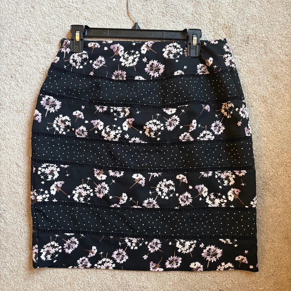 White House Black Market Floral Dandelion Skirt